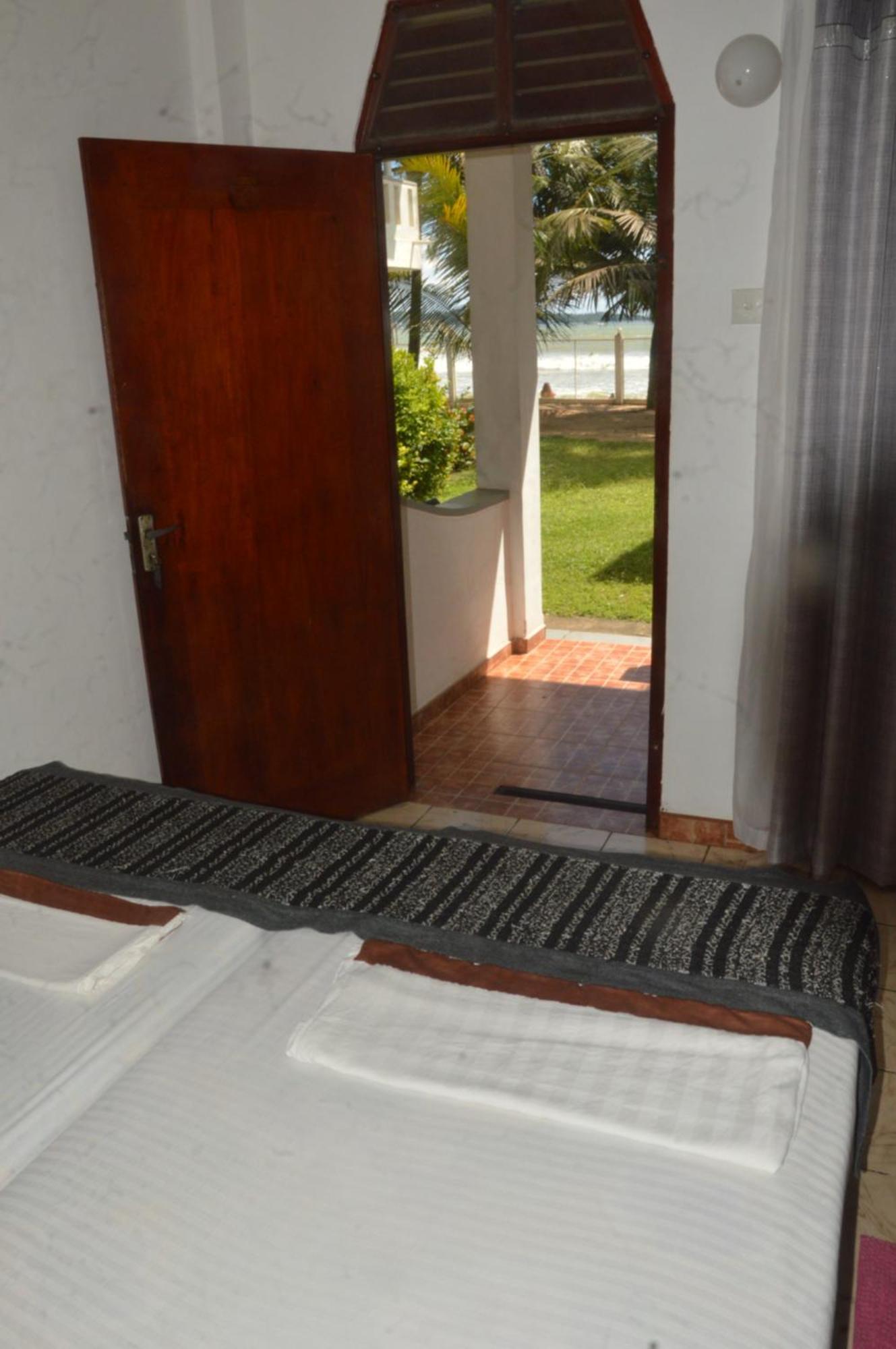 Weligama Bay View Hotel Bagian luar foto